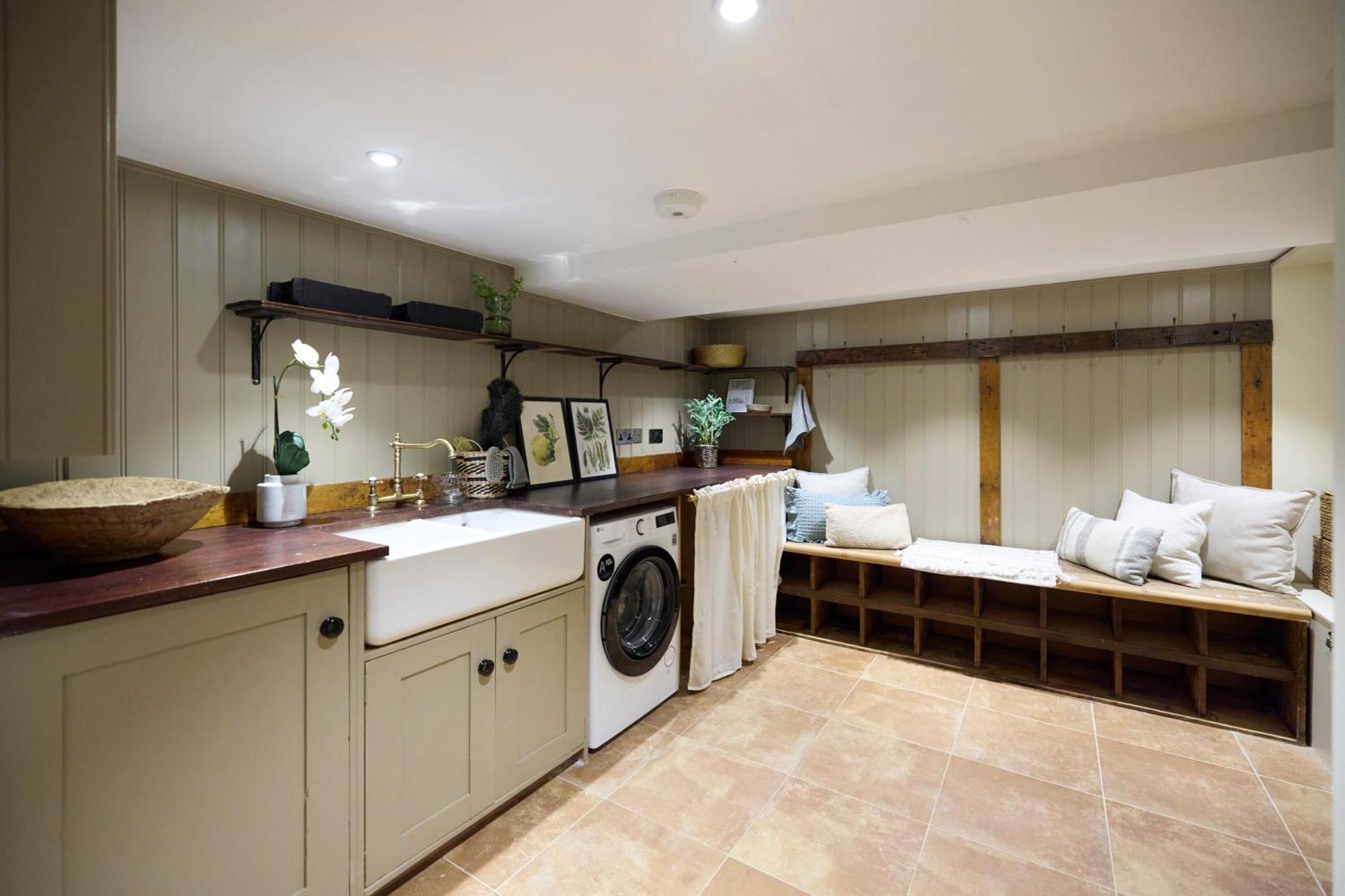 The Rosebery Retreat - Inviting 4bdr With Garden