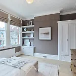 The Rosebery Retreat - Inviting 4Bdr With Garden