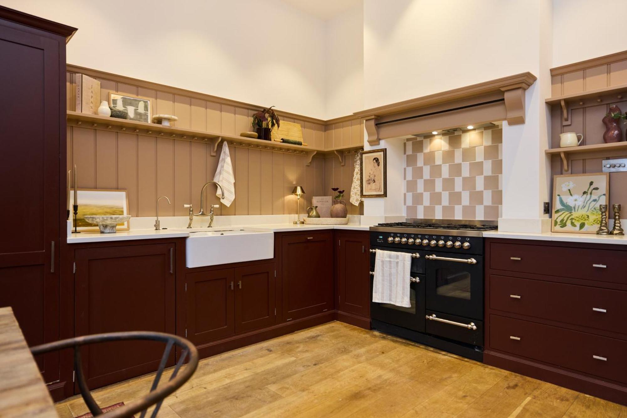 The Rosebery Retreat - Inviting 4bdr With Garden Londra