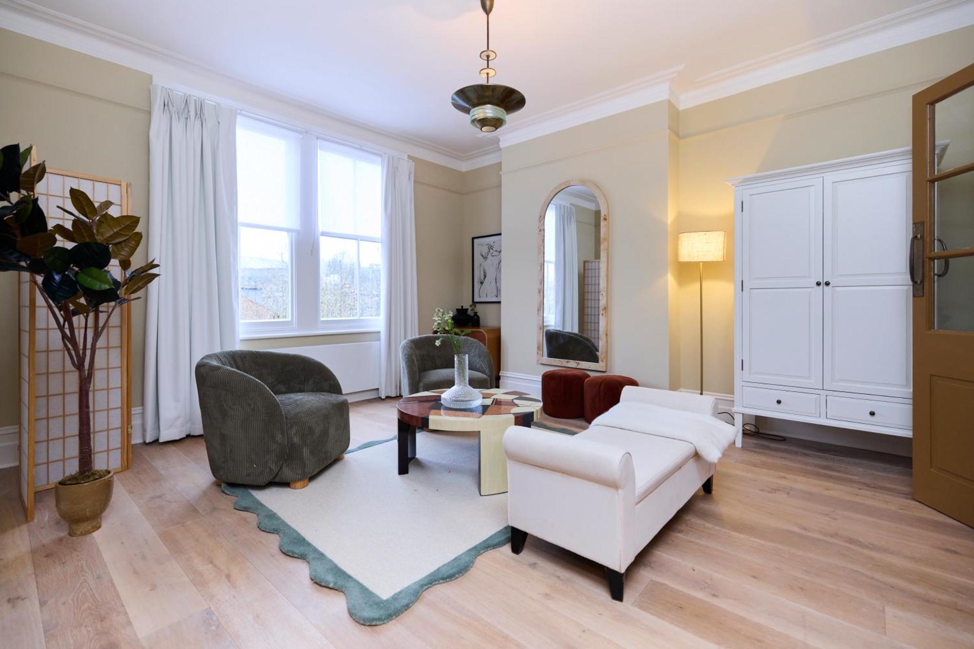 Appartamento The Rosebery Retreat - Inviting 4bdr With Garden Londra