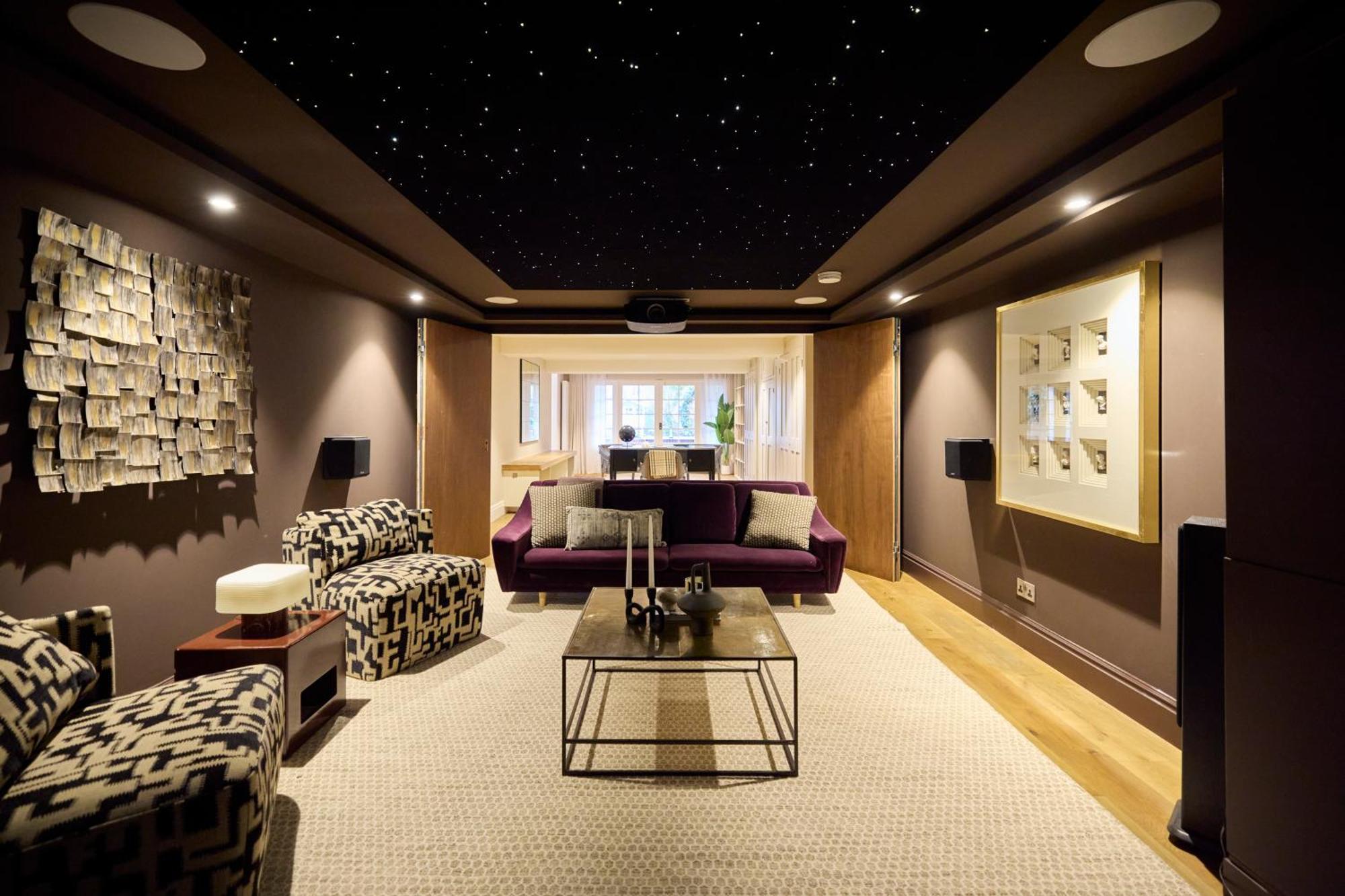 The Rosebery Retreat - Inviting 4bdr With Garden Appartamento *
