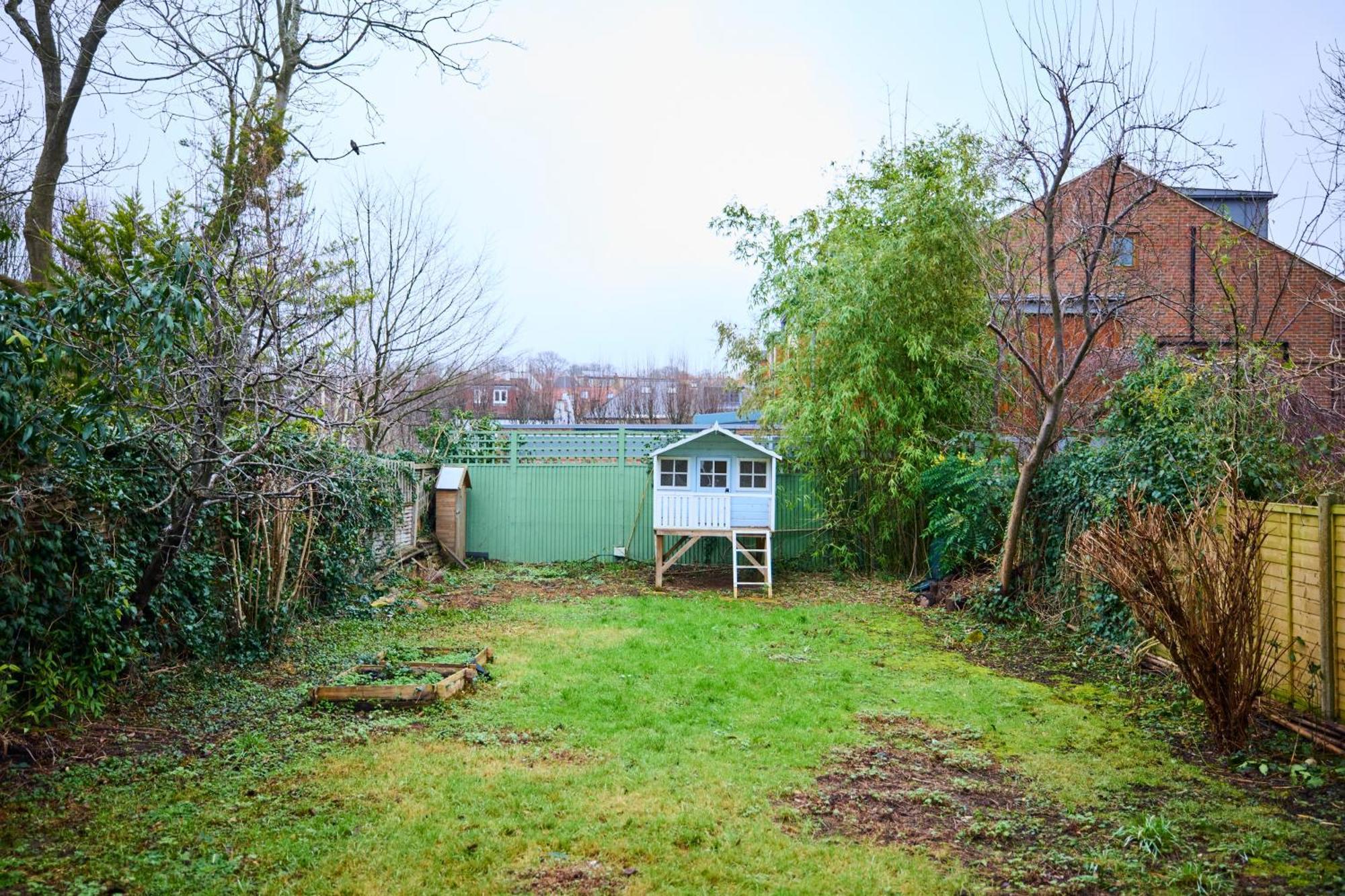 The Rosebery Retreat - Inviting 4bdr With Garden *